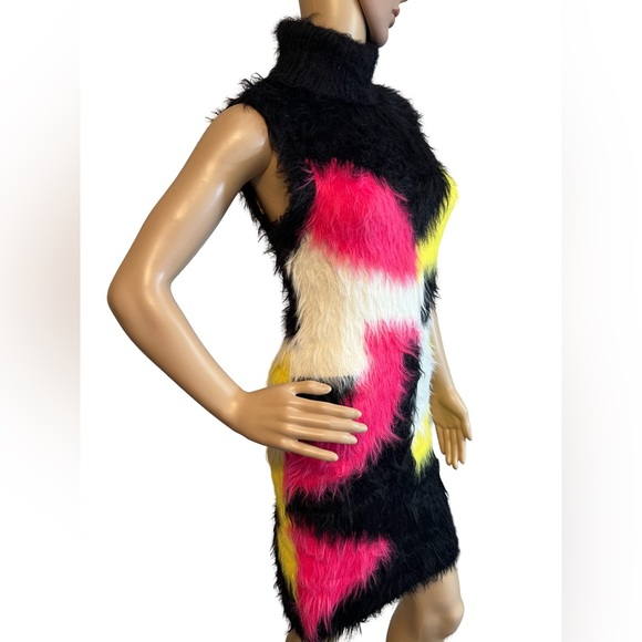 AKIRA NWT Size M Black Pink Yellow Faux Fluffy Fur Sleeveless Mini Dress (0459) - Picture 4 of 13